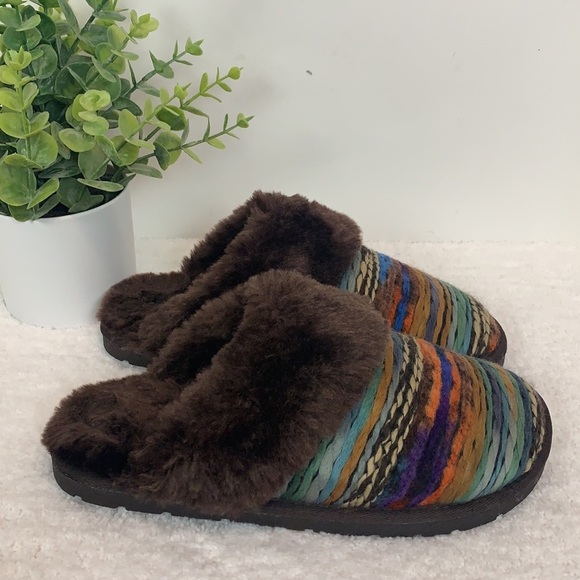 LAMO woman’s brown multi color pattern slippers size M (7 - see chart) - Picture 9 of 9
